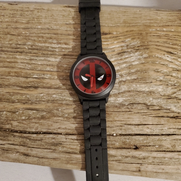 Marvel Watch - Picture 5 of 5